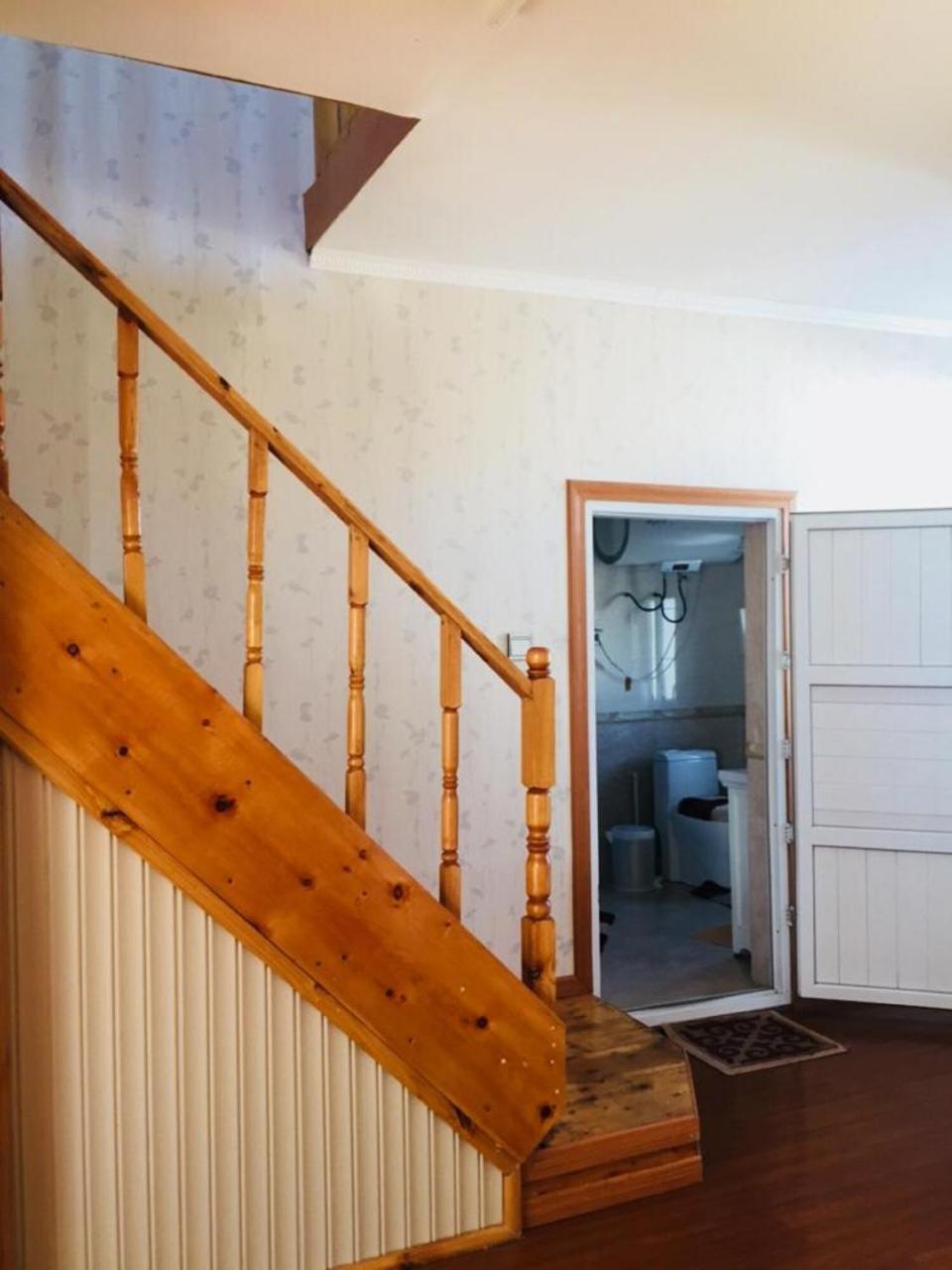 Bulbul Jamak Travel Hostel Olgii Εξωτερικό φωτογραφία